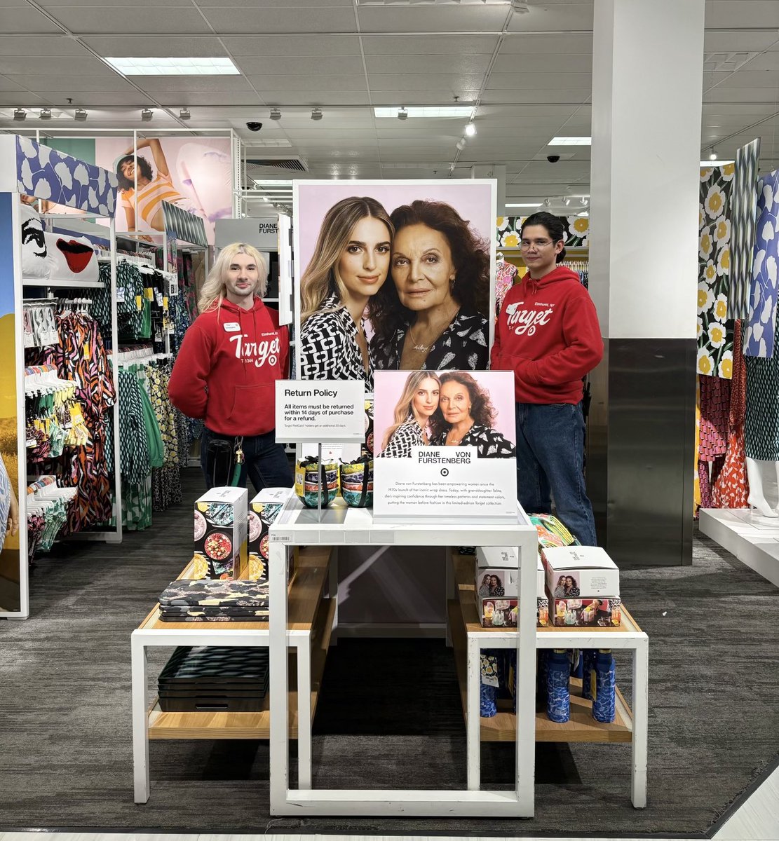 Erik Mora (@erikmora__) on Twitter photo Diane Von Furstenberg (Project Diamond)💎collection has finally dropped at T-1344! 🎯
Big recognition to our closing TL CY for supporting! <a href="/MannyTGT28/">Emmanuel Valverde</a> <a href="/_sadiatgt/">Sadia</a> <a href="/TGT_Chris/">Christopher Ambrose</a> <a href="/CyCarpena/">Cy Carpena</a> Diane Von Furstenberg (Project Diamond)💎collection has finally dropped at T-1344! 🎯
Big recognition to our closing TL CY for supporting! <a href="/MannyTGT28/">Emmanuel Valverde</a> <a href="/_sadiatgt/">Sadia</a> <a href="/TGT_Chris/">Christopher Ambrose</a> <a href="/CyCarpena/">Cy Carpena</a>