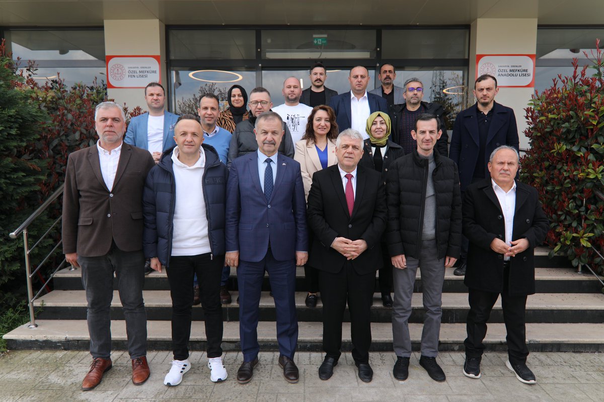 Özel Mefkure Okullarımızı ziyaret ettik, okul yönetimimiz ile bir araya geldik.

Kıymetli idarecilerimize misafirperverliklerinden dolayı teşekkür ediyor, çalışmalarında kolaylık diliyoruz.