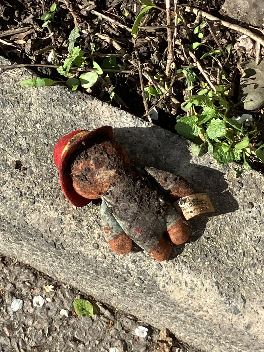 vincemaple's tweet image. Great morning out on Chatham Reach as part of the Great British Spring Clean.

25 bags
2 tyres
1 carpet 
2 New Horizons Litter Pickers (Lilian from Oak Class and Ned from Maple Class!)

Thanks to everyone who gave their time today

#ProudToBeMedway 
#GreatBritishSpringClean