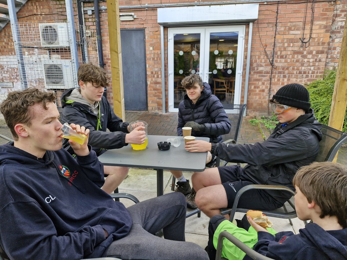 Rain/Tea break for our under 17s. #GetSetWeekend