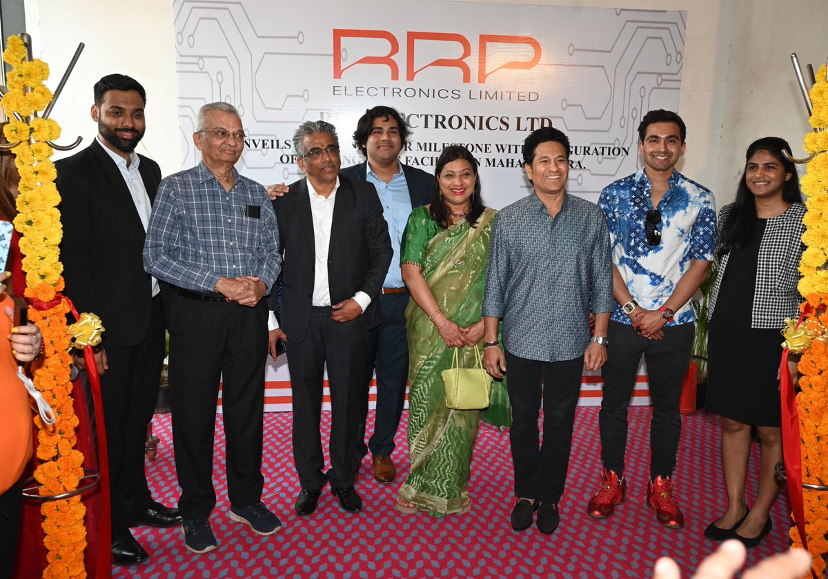 RRP Electronics Ltd lays foundation of Maharashtra semiconductor facility, a joint venture with prestigious European consortium. Dr Anil Kakodkar, Mr. Sachin Tendulkar along with Mr Rajendra K Chodankar officiated the ceremony.

#semiconIndia #rrpelectronics #VisitBharatAbhiyan