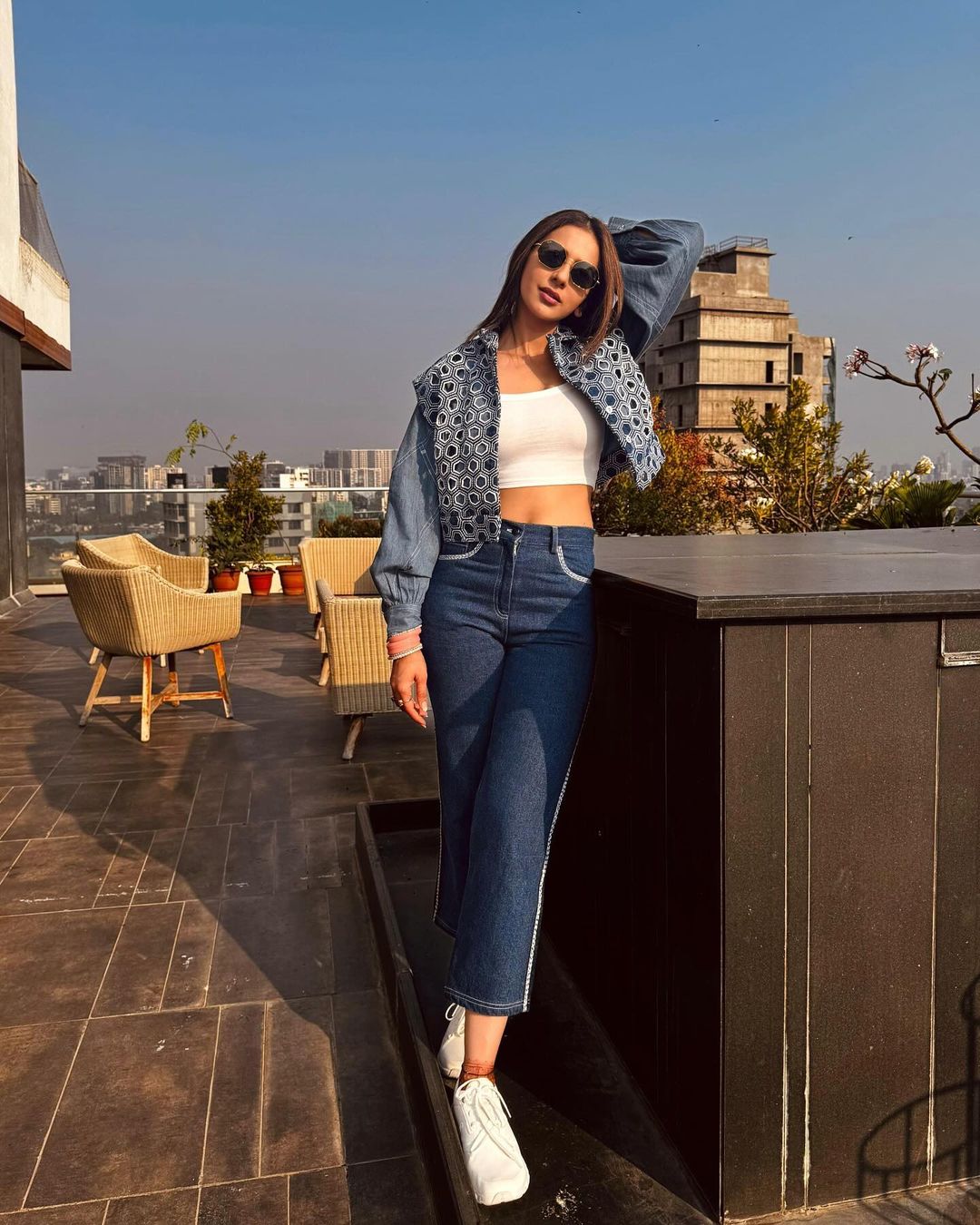 GJWqWgFaEAAFimr?format=jpg&name=large