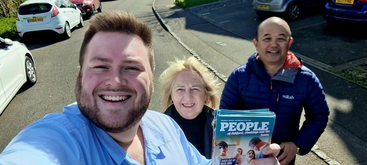 We've been out in #Singleton today delivering our newest leaflet from Damian Green MP to local residents. Our Conservative members are out across the Borough, week after week, all year round— not just at election time. #AmbitiousForAshford #Ambitious4Ashford