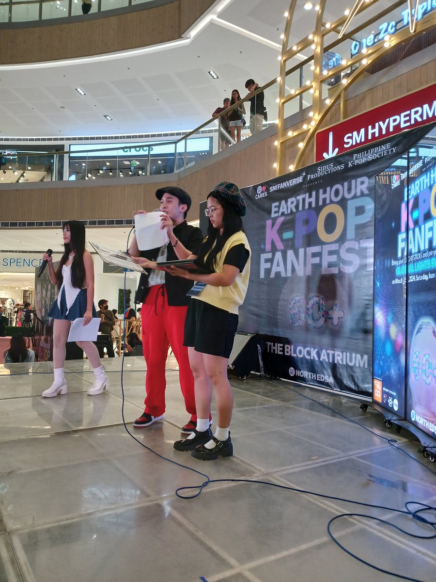 EXOPhils's tweet photo. The EARTH HOUR Countdown will begin in just a few minutes ๐
Many Kpop enthusiast from differrent fandoms gathered and help promote our advocacy
#EverythingIsHere
#YoureAlwaysWelcomeHere
#KPOP #EarthHour
#SupportingCommunities
#ElectronicWasteCollection https://t.co/xRe16GBs98