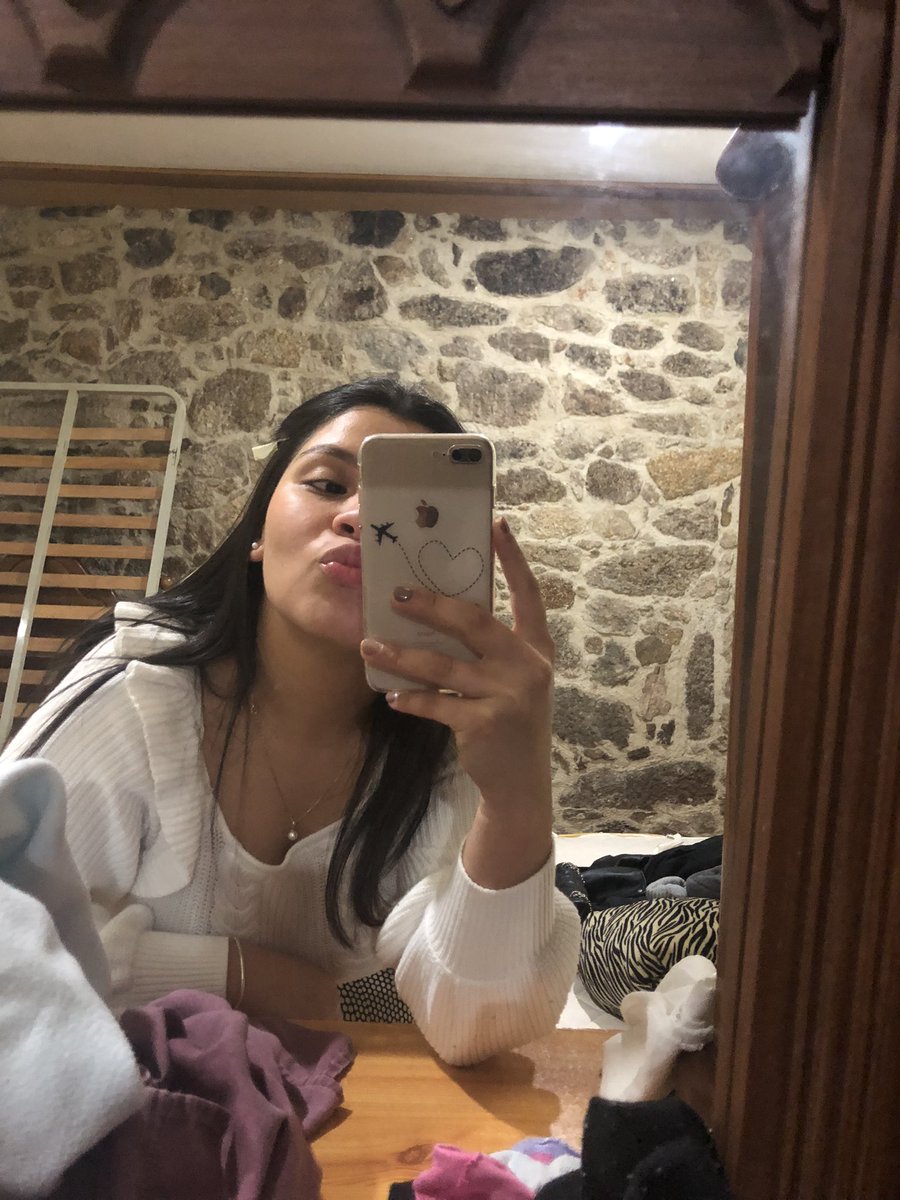 aclinss's tweet photo. bem meninas https://t.co/5dcgWJrgxl