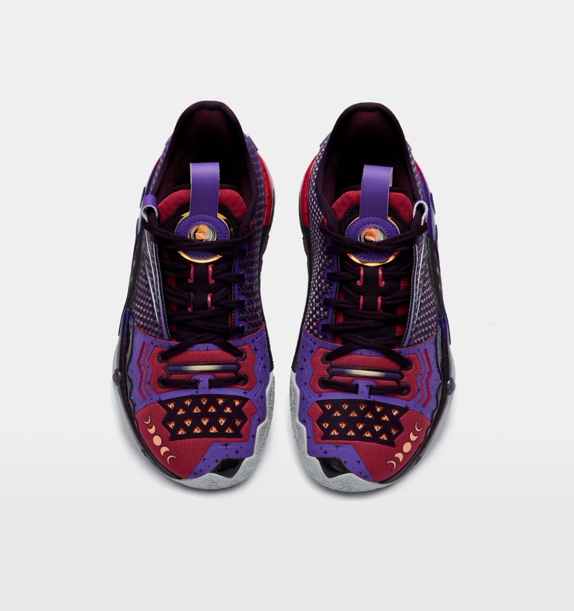 SNKR_TWITR tweet media