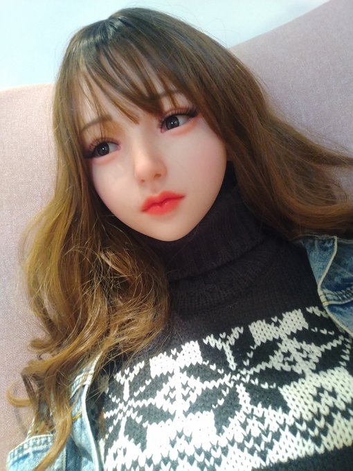 スタッフさんのドールケアとボージング経験談を聞いて勉強になりますわ。 
そろそろ頑張って儲けてもう一体身長の低いタイプのも入手したい気分になったな… 