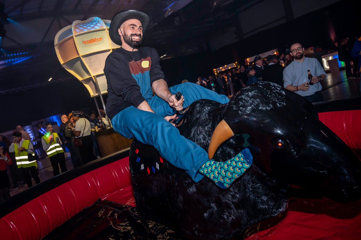 Farnborough_Int's tweet image. The famous @SQLBits Friday night party!
And of course - it was fancy dress!
The party was lively as guests arrived in imaginative costumes, danced, and had a great time!
It was the perfect way to end a busy week of learning and networking opportunities!
#SQLBits #DataProfs #Party