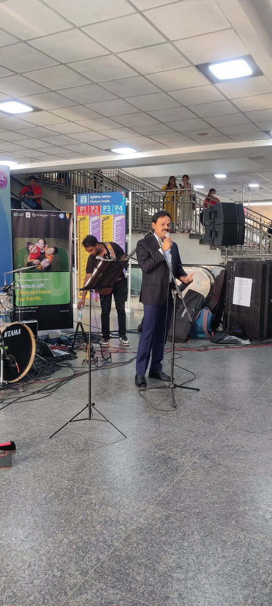 Thank you <a href="/LTMetroRailHyd/">L&T Metro Rail Hyd</a> and Mr K V B Reddy for the juggernaut support for Earth Hour and for providing us an opportunity to raise awareness about #EarthHour at the Ameerpet Station <a href="/AkbarWWFIndia/">Shaik Akbar</a> <a href="/Ravi_1836/">🇮🇳 Ravi #GreaterHyderabadActiveMobility</a> <a href="/WWFINDIA/">WWF-India</a> <a href="/swachhhyd/">Shaandaar Hyderabad</a>