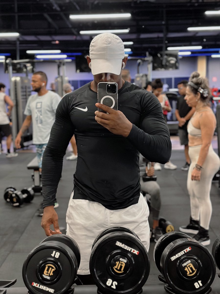 castroleoeu's tweet photo. Pump Gym https://t.co/kkoK2lcVTP