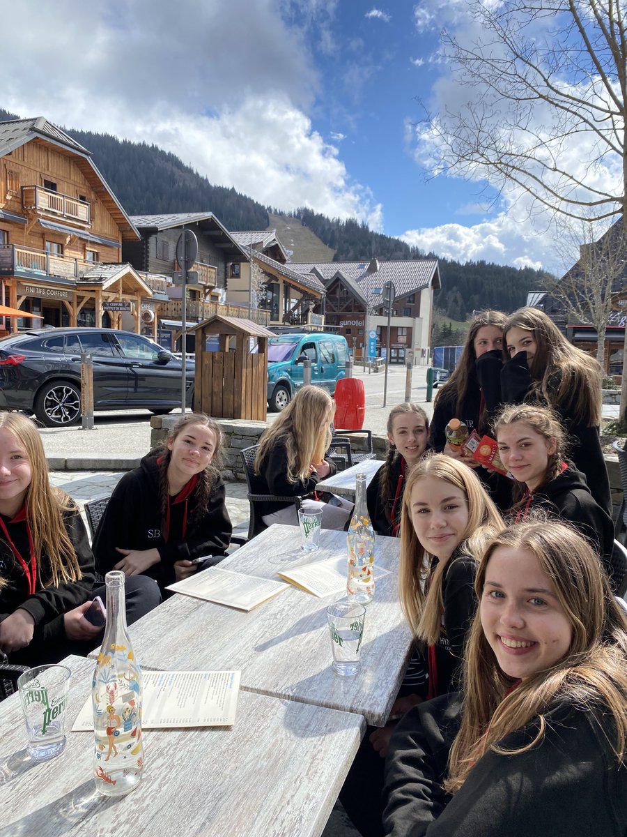 HymersSport's tweet image. The ski trip has arrived and we have found Crepes