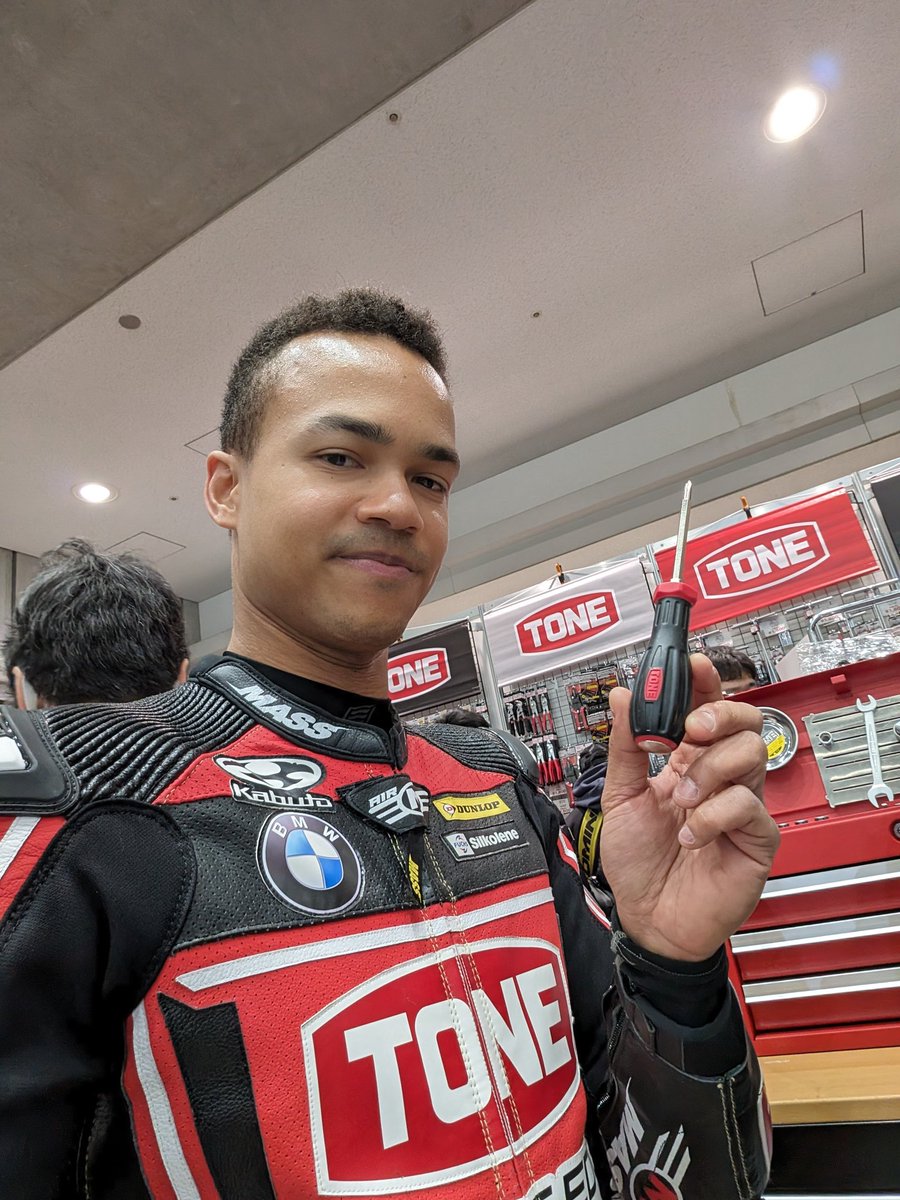 zechdz's tweet image. Tokyo Motorcycle Show 🏁

Thank you to everyone who stopped by to say hello 😎

@syncedge4413
@abeshokai1948 @Silkolene_jp_ab
@bmwjapan @zeropointshaft @OGK_KABUTO
#DunlopTyres #TONE #TONEtool #BMWMotorrad #シルコリン