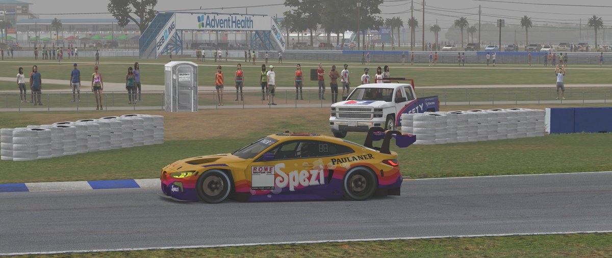 Wir fahren heute als Team 'Absolute Spezialisten' völlig spontag gemeinsam bei den #sebring12h von #iRacing mit. Das wohl schwierigste Simracing Event ever mit Regen.  #spezi