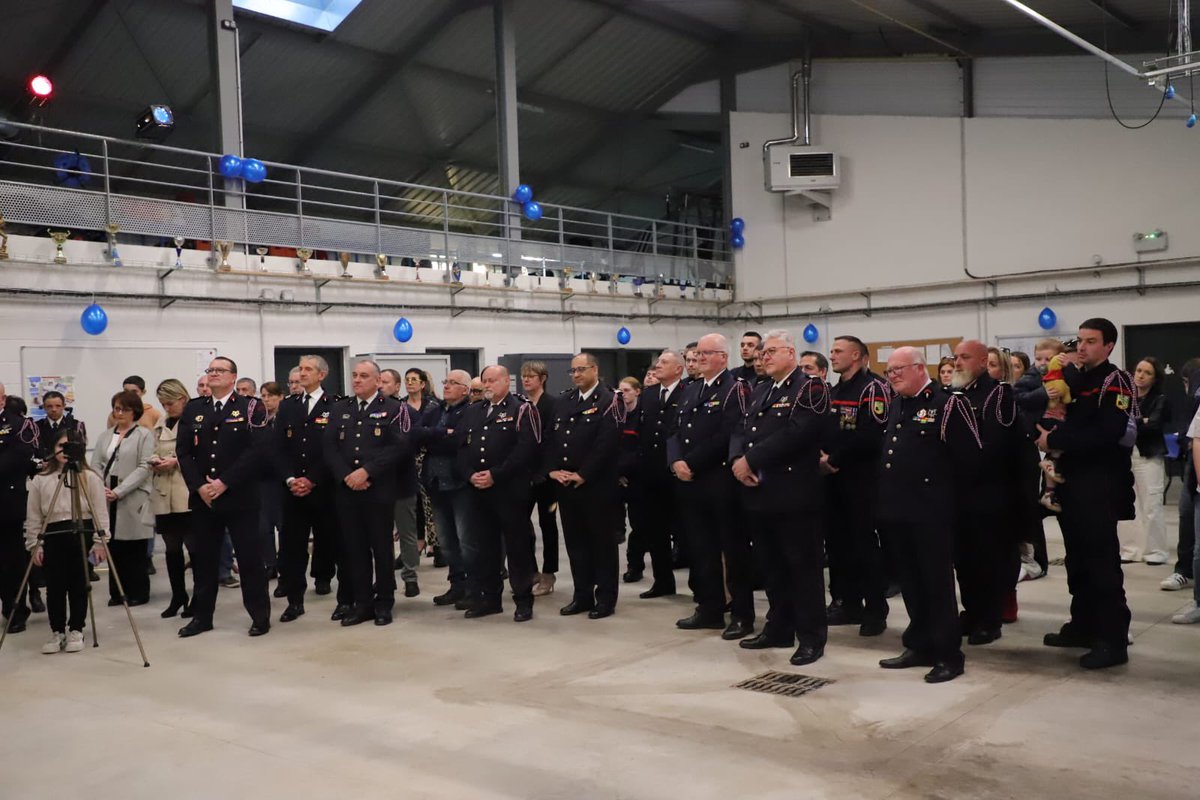 UDSP des Ardennes (@udsp08) on Twitter photo Décoration 🎖️de notre #PUD <a href="/ange_friedrich/">Ange FRIEDRICH</a> au titre de Chevalier dans l’#ONM par <a href="/GregoryAllione/">Grégory Allione</a>. Très belle mise à l’honneur d’une présidente, d’une femme exceptionnelle 🙏. <a href="/PompiersFR/">Pompiers de France</a> <a href="/sdis08/">SDIS des Ardennes</a> <a href="/ursp_giracal/">GIRACAL</a> @ Décoration 🎖️de notre #PUD <a href="/ange_friedrich/">Ange FRIEDRICH</a> au titre de Chevalier dans l’#ONM par <a href="/GregoryAllione/">Grégory Allione</a>. Très belle mise à l’honneur d’une présidente, d’une femme exceptionnelle 🙏. <a href="/PompiersFR/">Pompiers de France</a> <a href="/sdis08/">SDIS des Ardennes</a> <a href="/ursp_giracal/">GIRACAL</a> @
