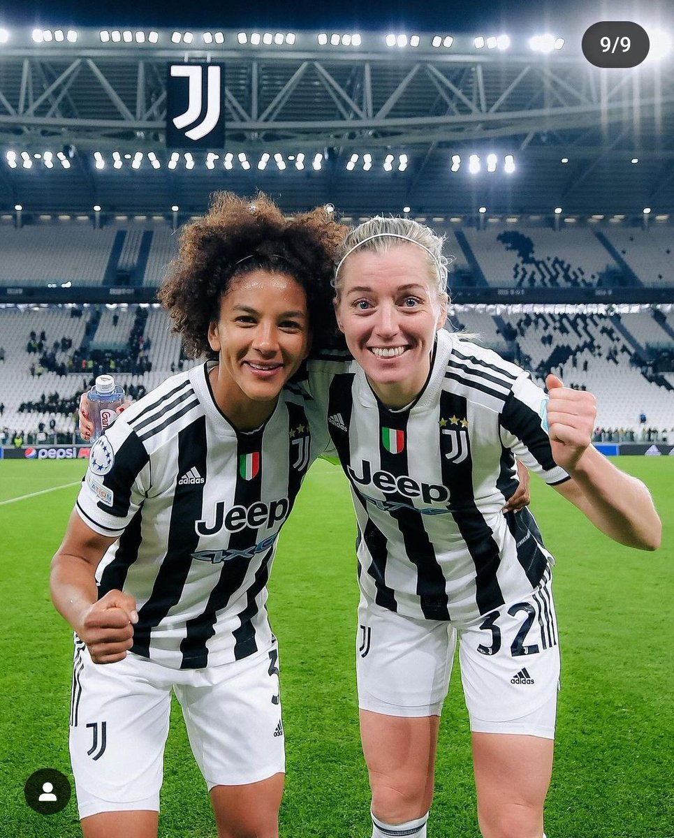 Visto che @JuventusFCWomen è in ferie.

On this day 2 years ago History was made: our unforgettable win against Lyon in Uwcl ⚪⚫