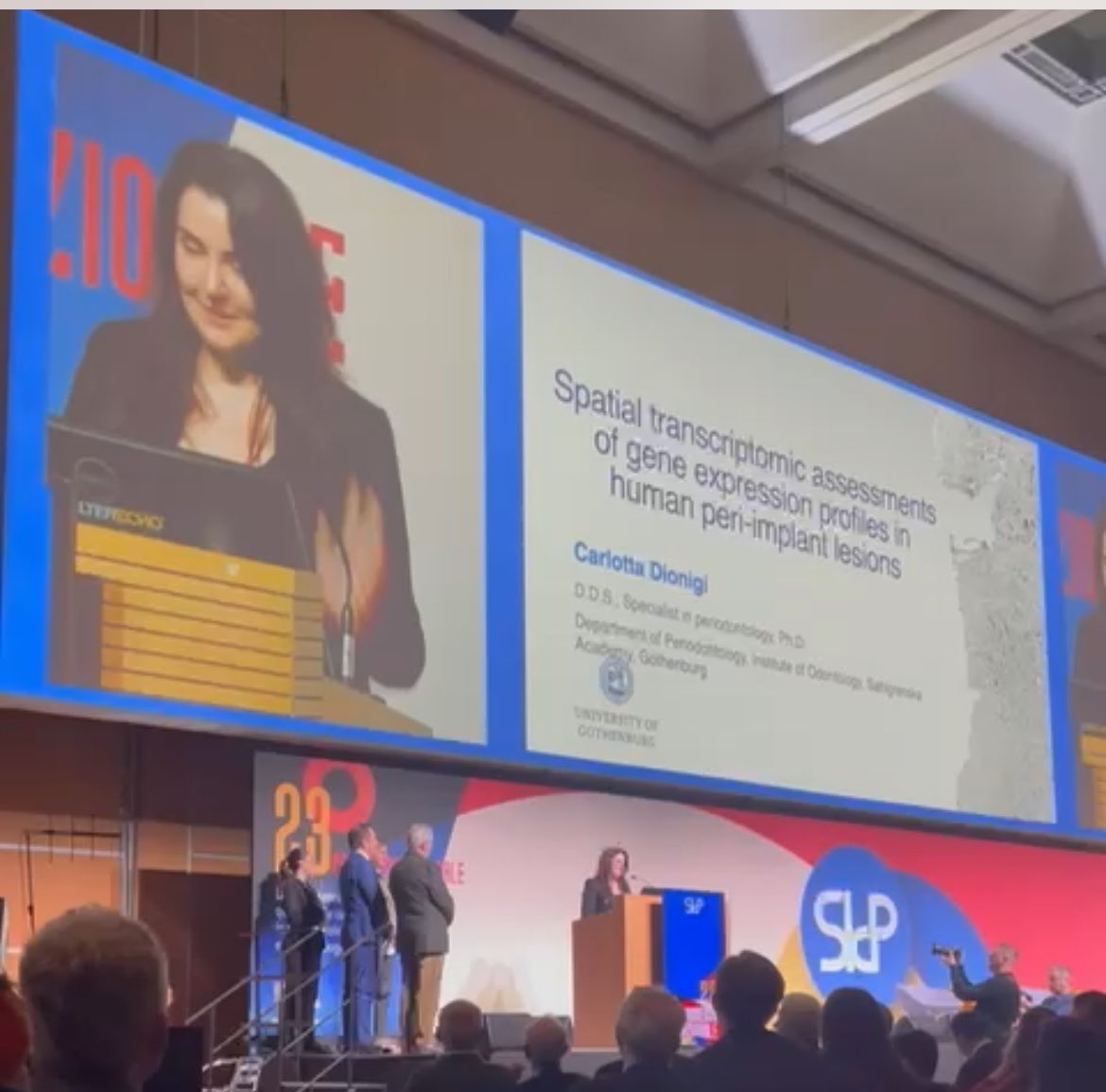 Congratulations 👏🏻to my sister #CarlottaDionigi for winning the #HMGoldmanprize in 🇮🇹 today for her research in Periodontology&amp;implantology #sidp 🔬 🦷 <a href="/wisitalia/">Women in Surgery Italia</a> <a href="/columbiawings_/">Columbia WINGS</a> <a href="/goteborgsuni/">Göteborgs universitet / University of Gothenburg</a>