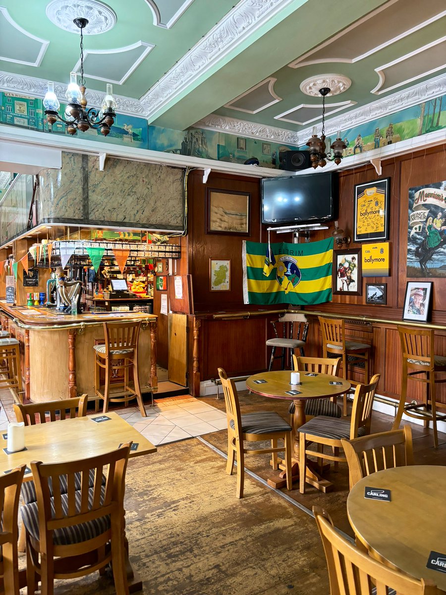 Over in Tottenham today to watch the rugby. First stop is at this glorious boozer Mannions #londonpub #irishpub #Tottenham