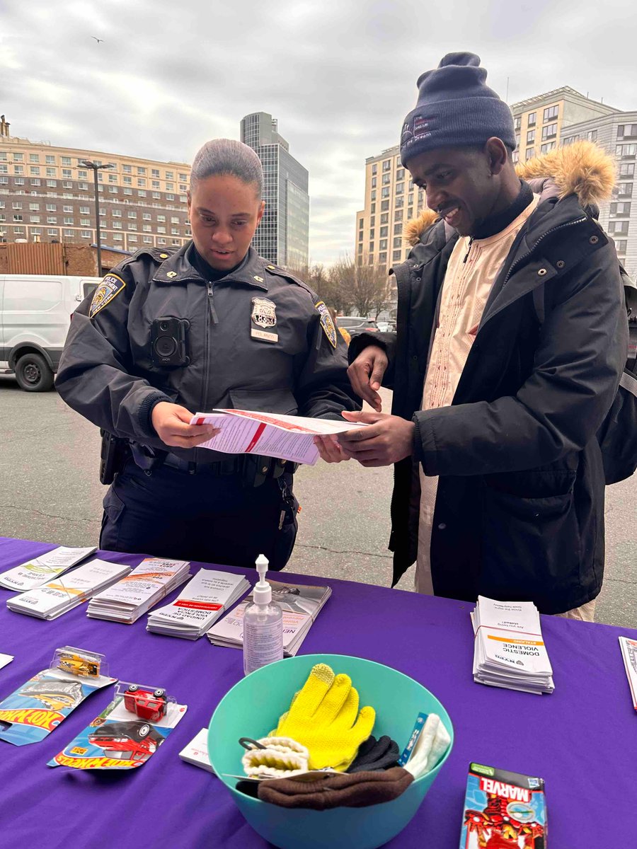 On 03/22/2024 our Domestic Violence Officers were out in the community spreading awareness about domestic violence and the services Available to them. If you have any questions feel free to contact SafeHorizon at (718) 402-5721.