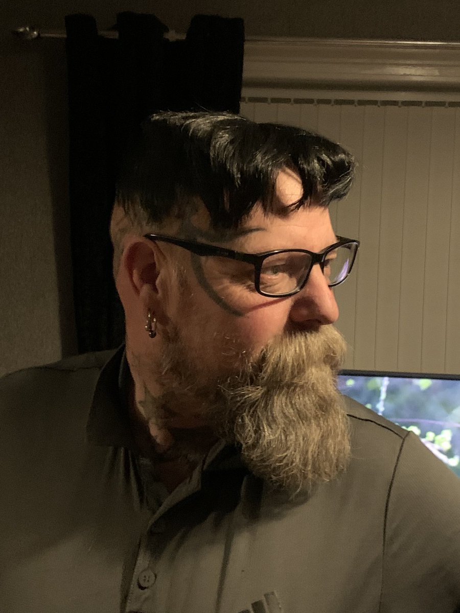 pandapoo67's tweet image. Bought the hubby a wig, you know, for a laugh 😆 #wig #hairpiece