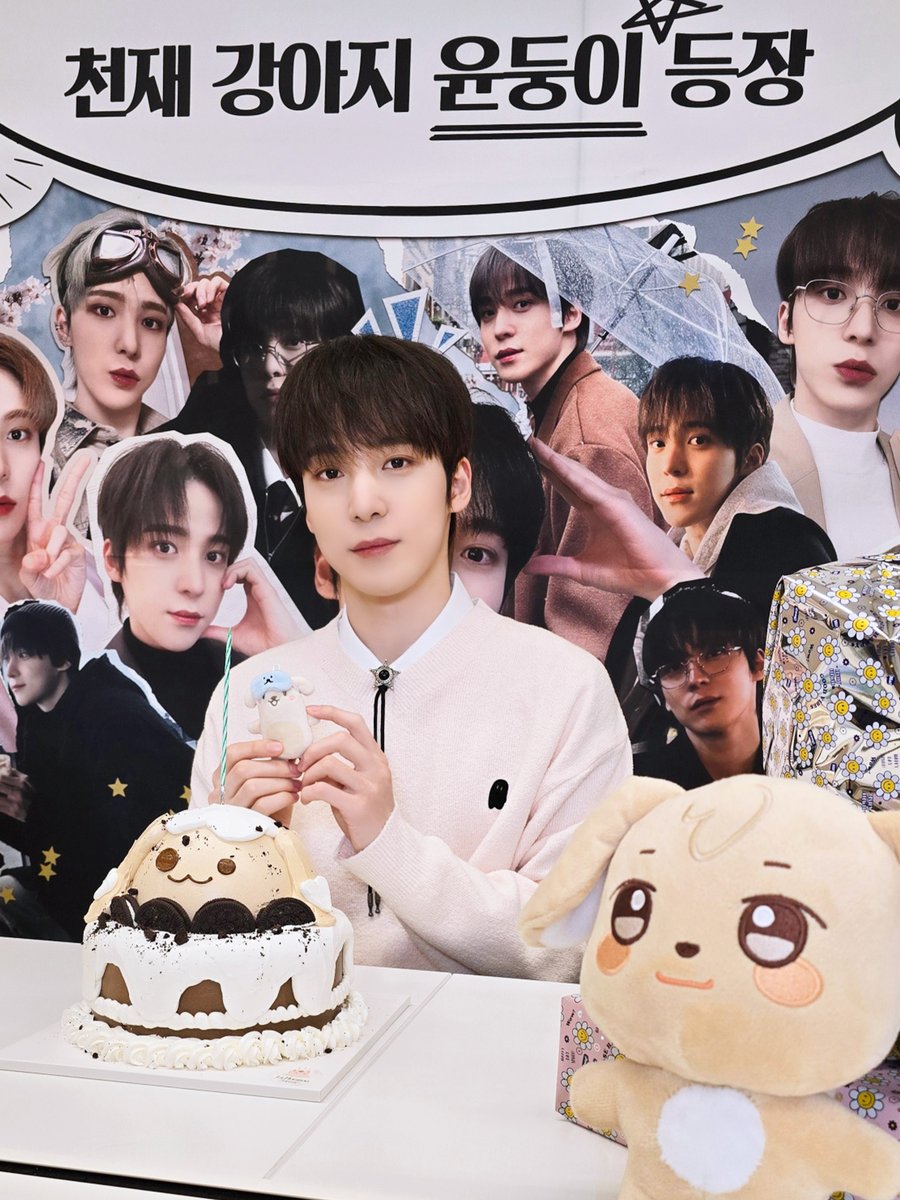ATEEZofficial's tweet photo. [📷] All about 윤호🎂 YouTube LIVE Behind Photo

우리 '행복 강아디🐶'의 생일 라이브!
윤호의 행복은 에이티니로부터 비롯됐음을,
함께 맞춰 걸어가는 발걸음의 소중함을
한 번 더 알게 된 시간이었습니다🥰

#ATEEZ #에이티즈 #YUNHO #윤호
#우리의행복은_윤호의_탄생으로부터
#OurHappinessYunhoDay