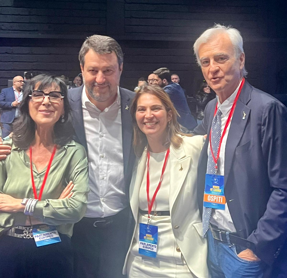 TardinoAnnalisa's tweet image. Sala strapiena a #Roma con @matteosalvinimi e gli amici alleati europei del @IDGroupEP! Libertà, diritti, patriottismo, famiglia. Siamo noi il vero vento del cambiamento per questa #Europa, noi gli unici dalla parte dei cittadini!

#windsofchange