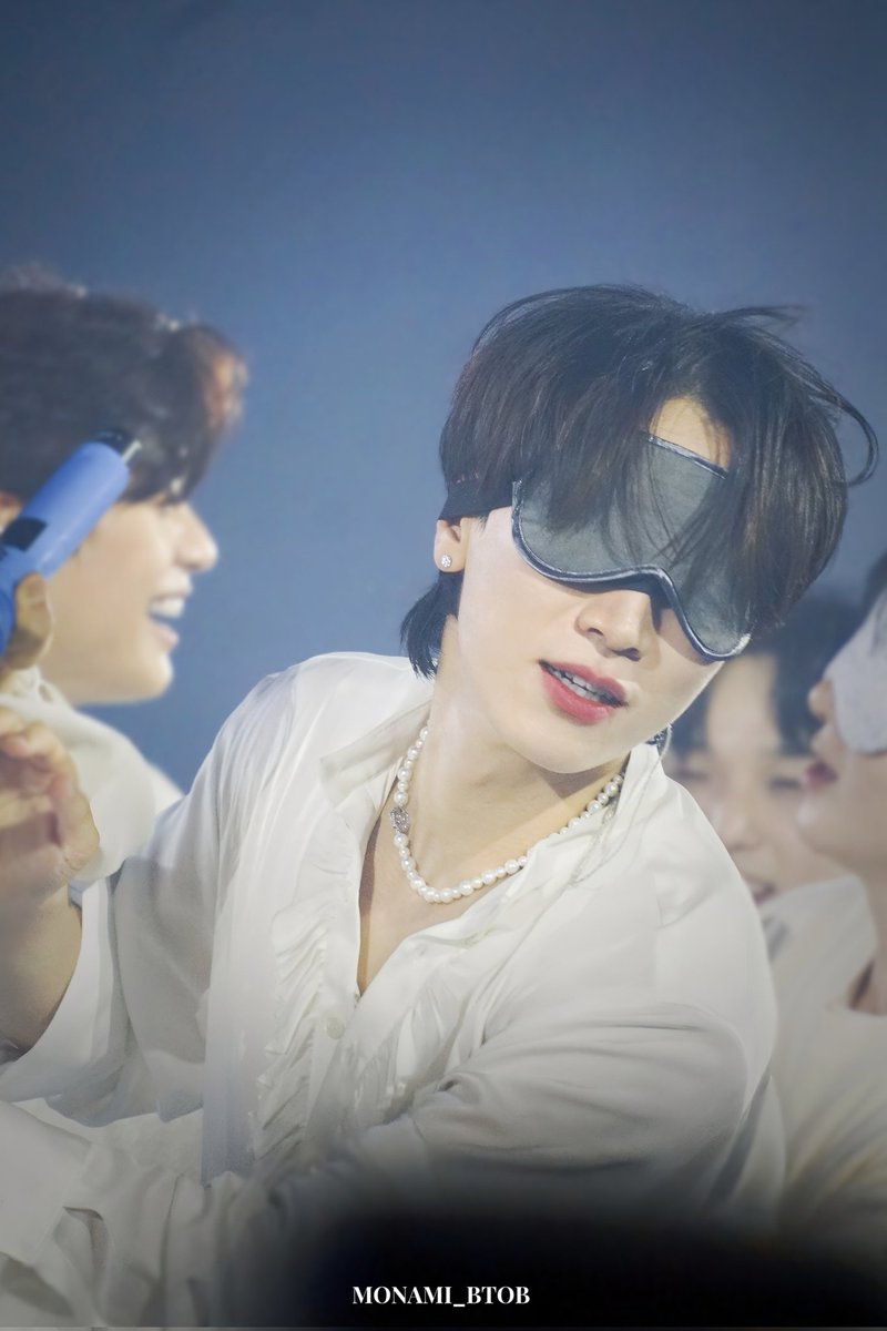 📸 240322 비투비 팬콘 [OUR DREAM]

이런사람이 광냥이라뇨...🫣

#서은광 #은광 #은광오빠 #SEO_EUNKWANG #btob #비투비 <a href="/BTOB_SEKwang/">서은광</a>