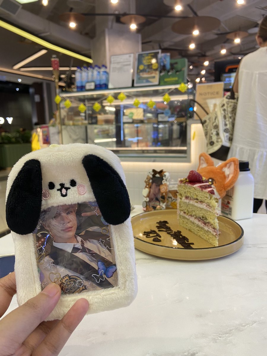 jenlefs's tweet photo. don't worry renjun i gotchu https://t.co/yN7O64R4cV