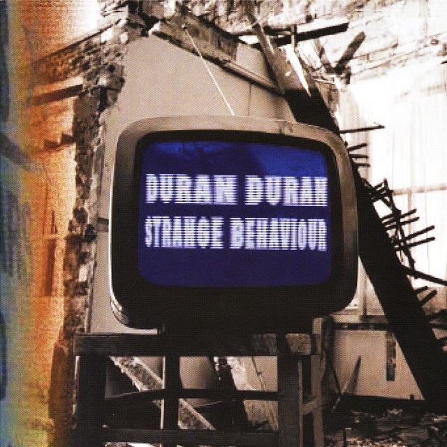 aresluoga's tweet image. 25 years ago today, #DuranDuran unveiled the double compilation album #StrangeBehaviour, featuring 22 remixes released from 1981 to 1994, plus two never-before-available tracks. The set peaked at #70 in the UK but failed to crack the US chart.