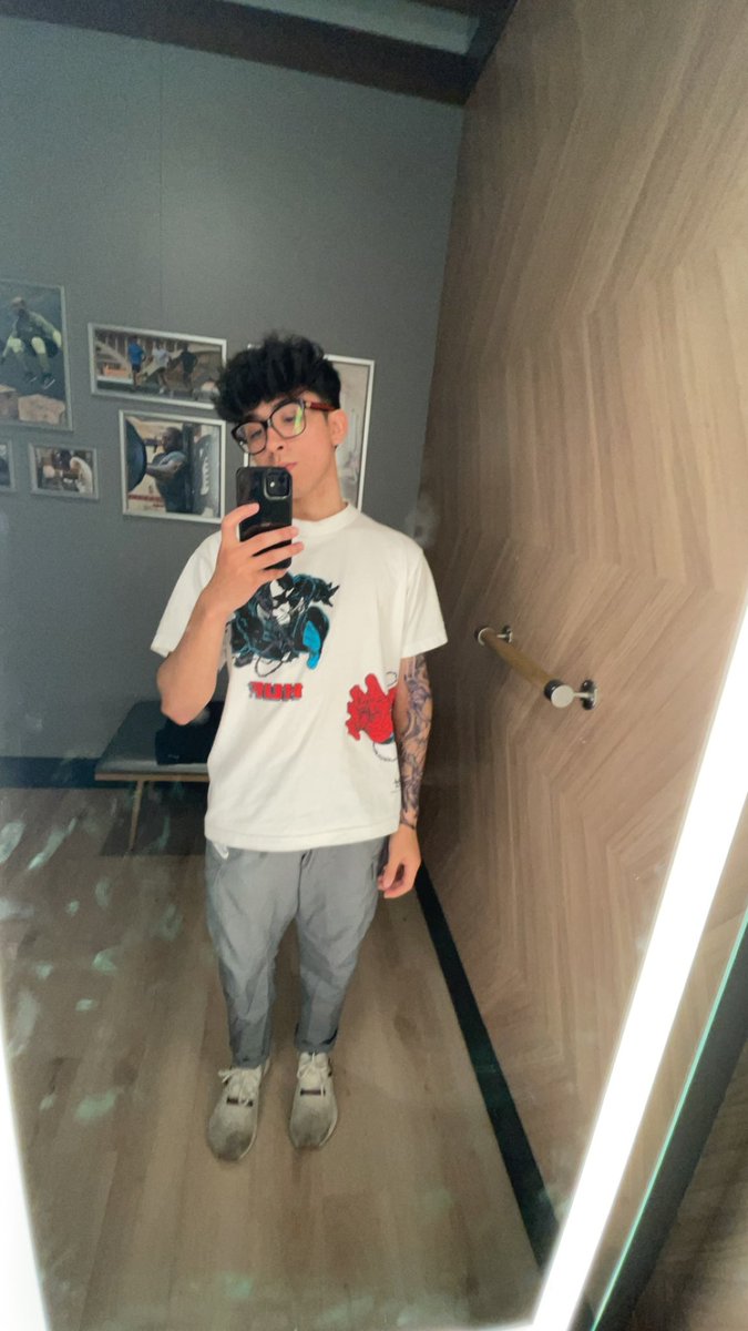 Distrat! tweet media