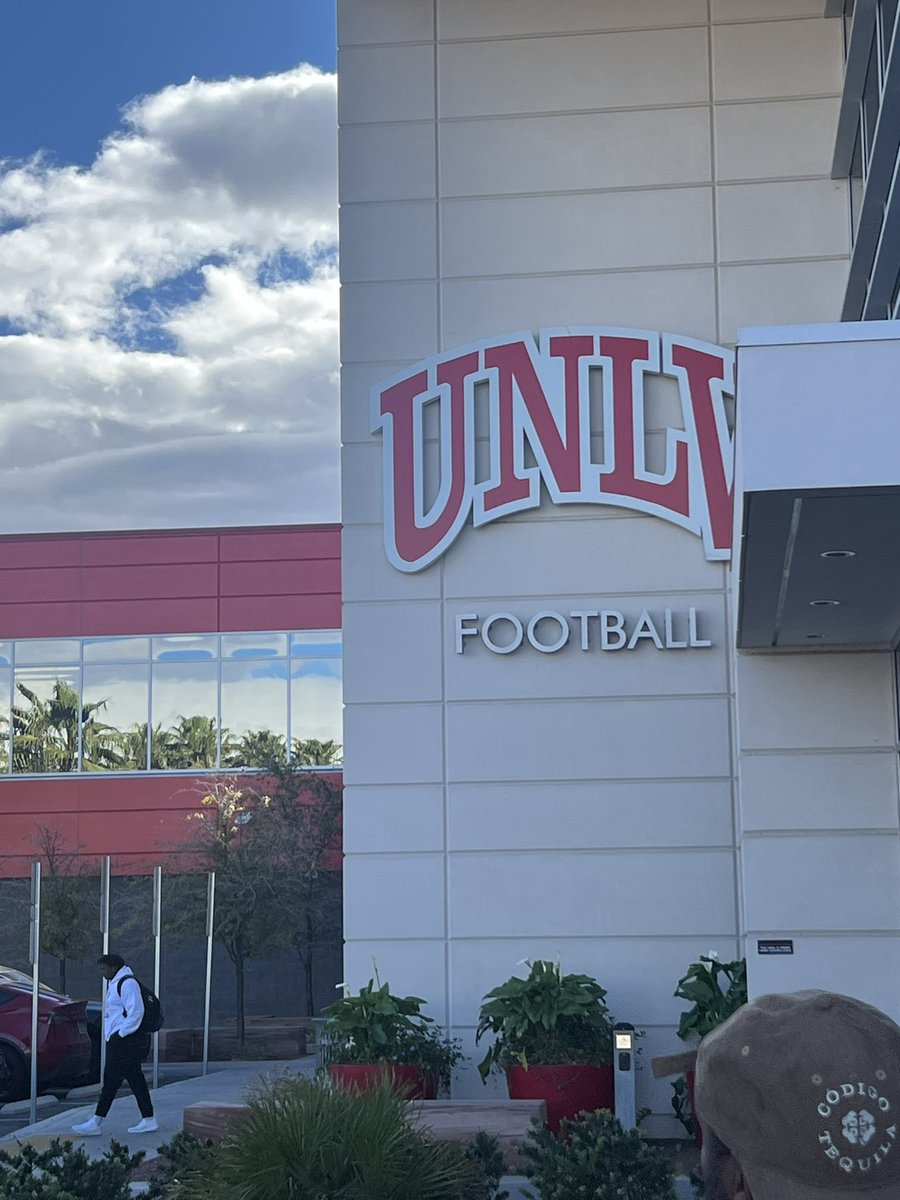 Thanks to @unlvfootball for having us out to practice and learning about the ballers we have @molinafootball @dallasathletics @Coachbru3 @JacobNunez27 @MolinaHigh
