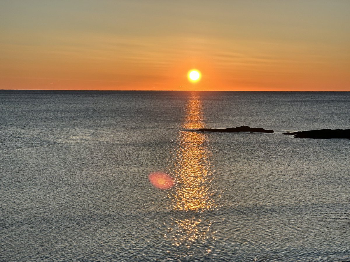 Samran97's tweet photo. @weatherchannel Ogunquit, Maine 3/22/24 #SundaySunrise https://t.co/Zoc6DP5c4j