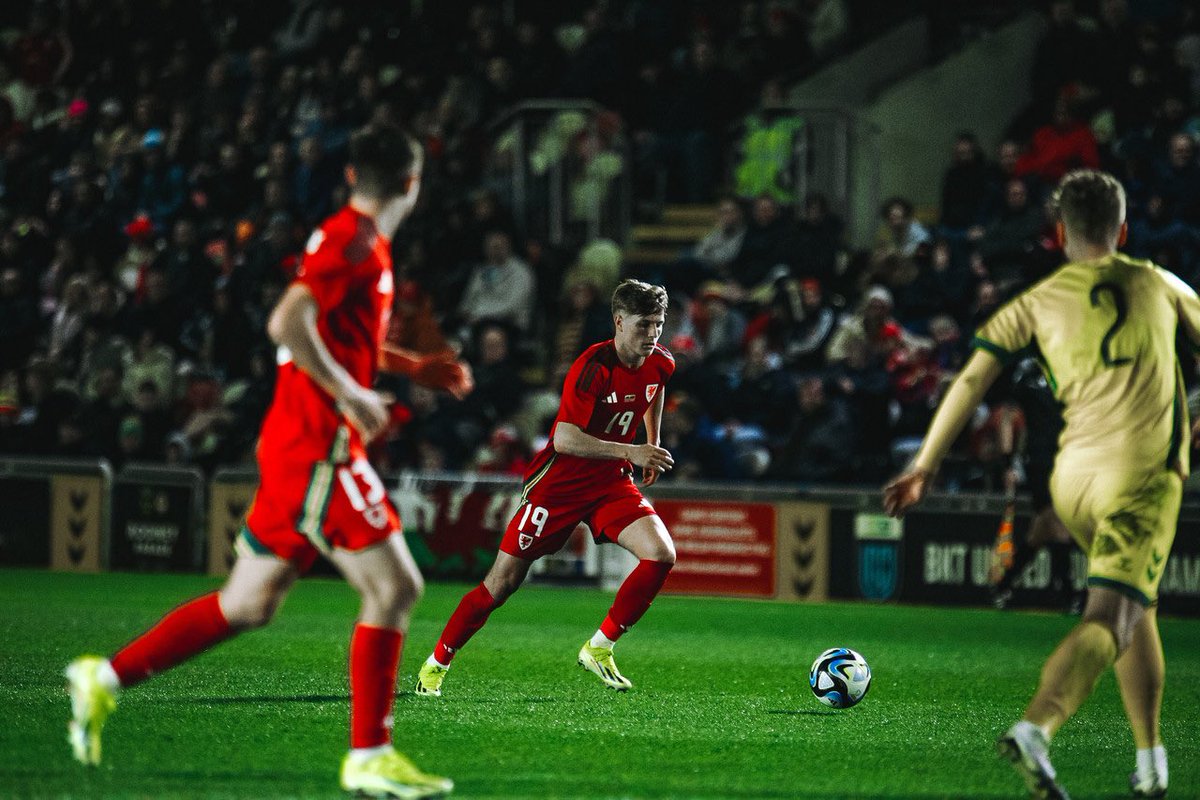 Tom Davies tweet media