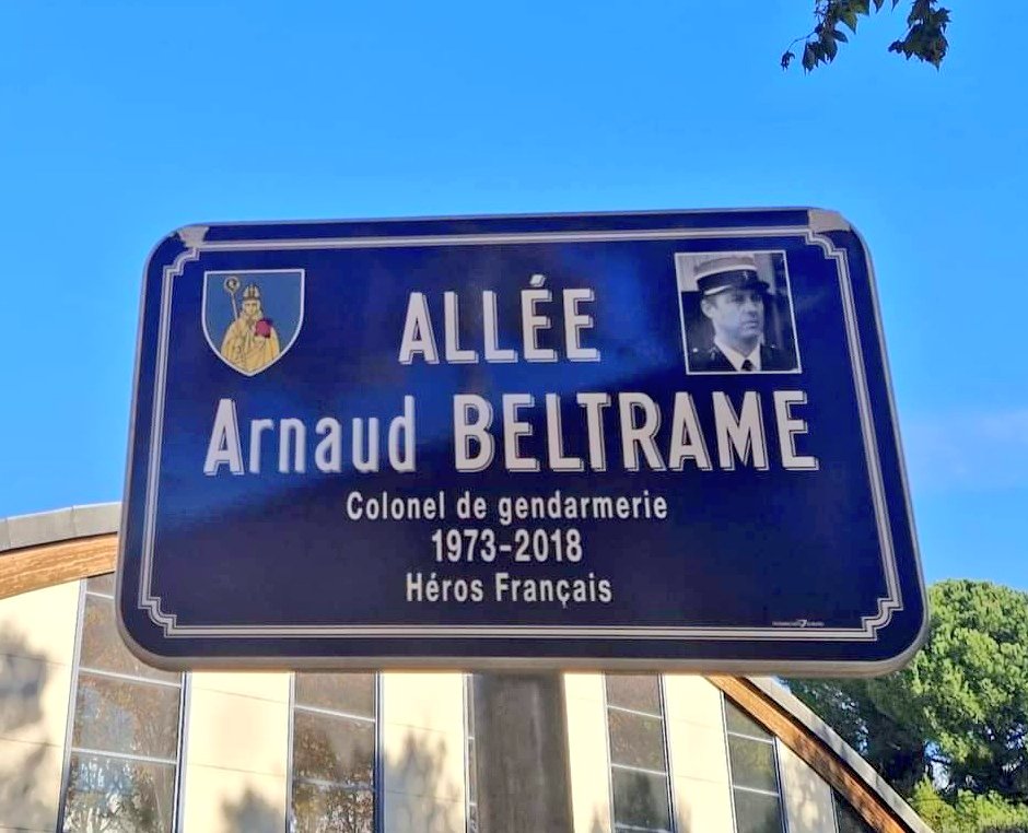 Le colonel Arnaud #Beltrame est un héros. Six ans après sa disparition, son courage et son dévouement demeurent gravés dans la mémoire collective @SaintBres. @Prefet34