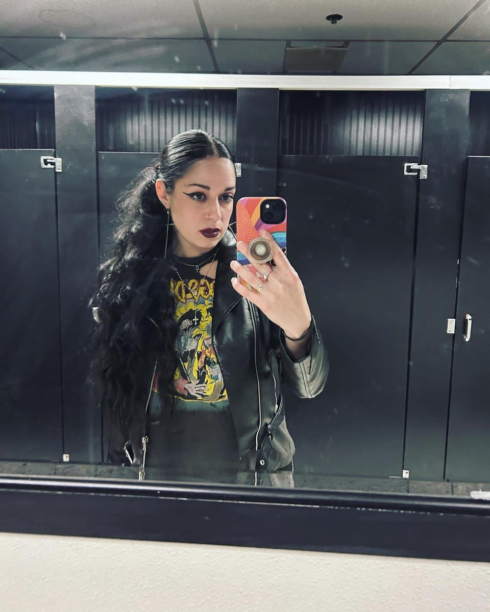 “Caught by the LA HEX hangin’ above us…” 🌙 🥂