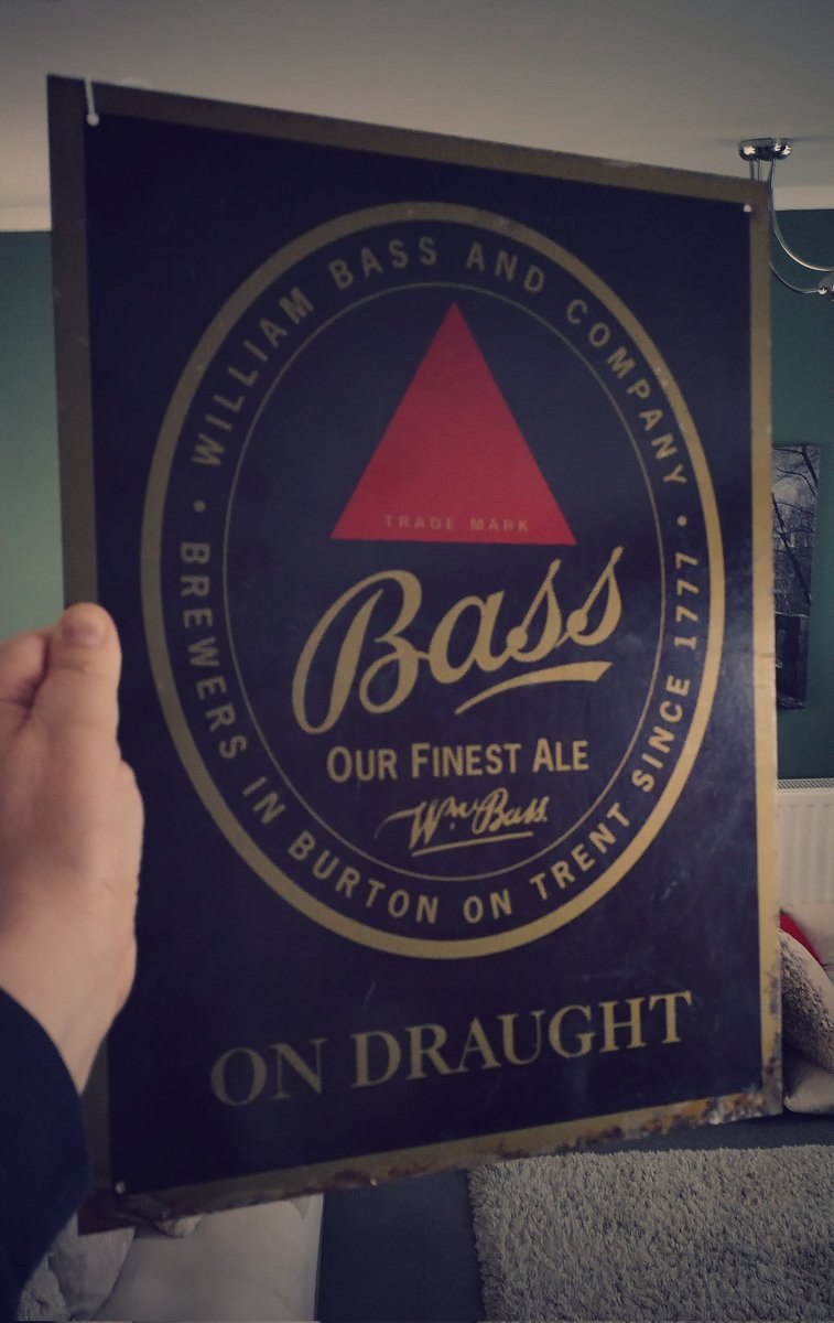 Another nice bit of #breweriana from the antiques shop in #Tutbury; what I guess is an old(ish) pub wall sign will now go nicely on my office wall.

#bass #beer #history #BurtononTrent #heritage #brewing