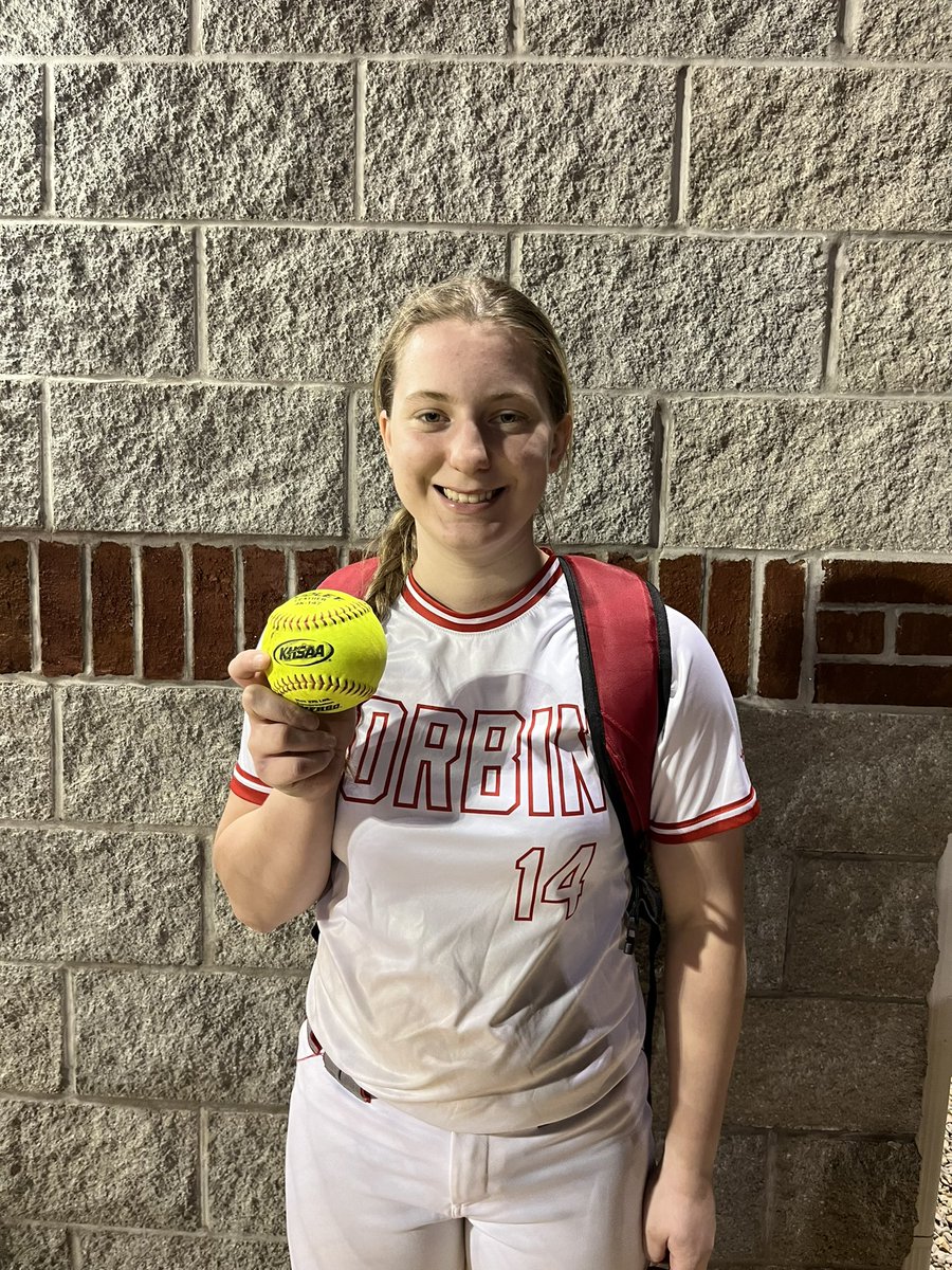 Congrats Raegan on your first dinger of the season!! #corbin_softball <a href="/RaeganWalker2/">Raegan Walker</a>