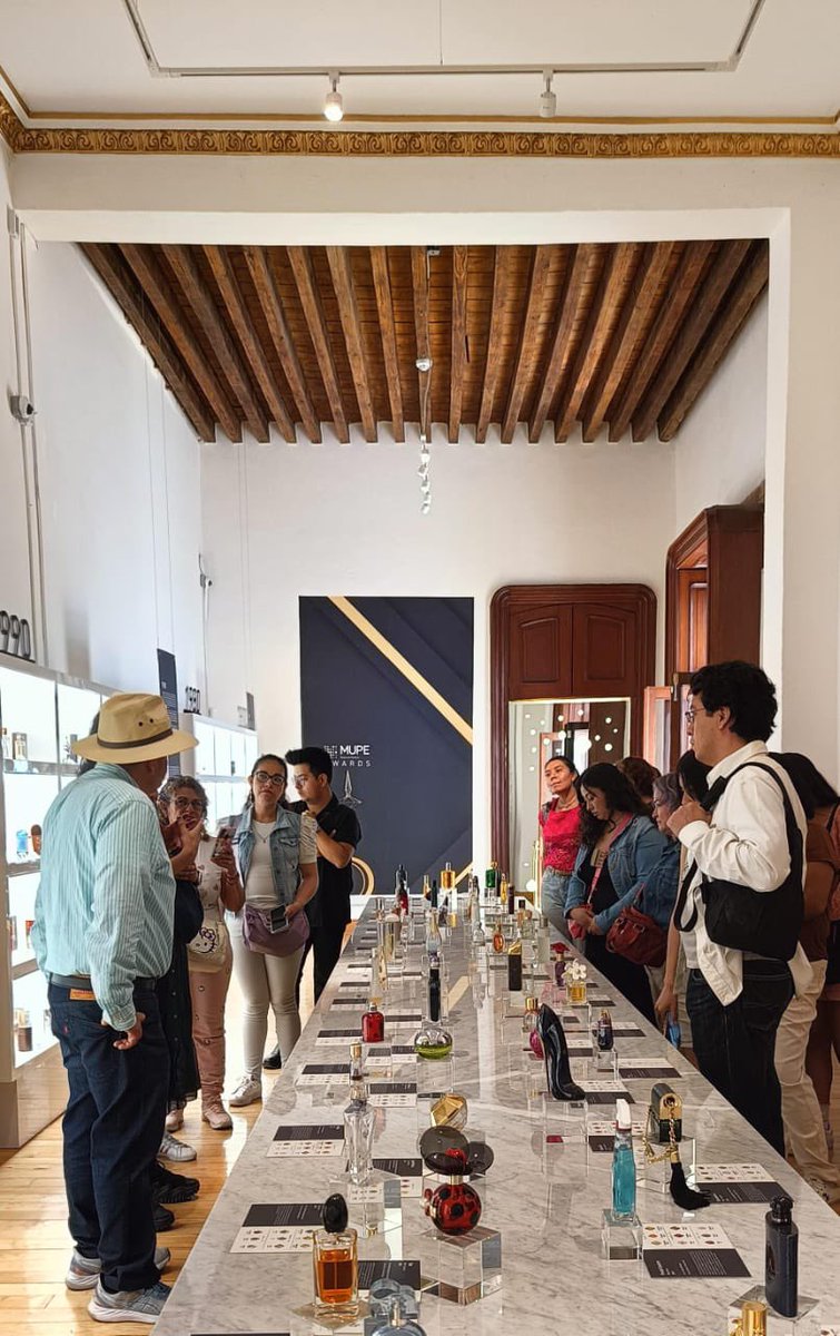 museotelegrafo's tweet photo. ¡Comenzó el #CircuitodeMuseos! 🥳 Primera parada en el MUPE Museo del perfume 🙌🏻✨ 

Una increíble visita para conocer la cultura de los aromas y el perfume en México. 🤩 

#MuseoTelégrafo
#EntradaLibre
#FINABIEN https://t.co/absR1GTRCS