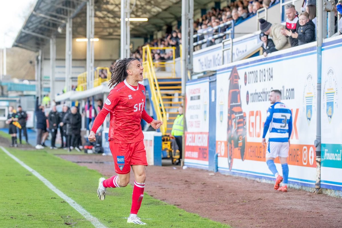 Some fight from the team!! clean sheet and a big 3 points happy to get my first goal for the club, fans excellent again!! 🖤🙏🏽 @officialdafc