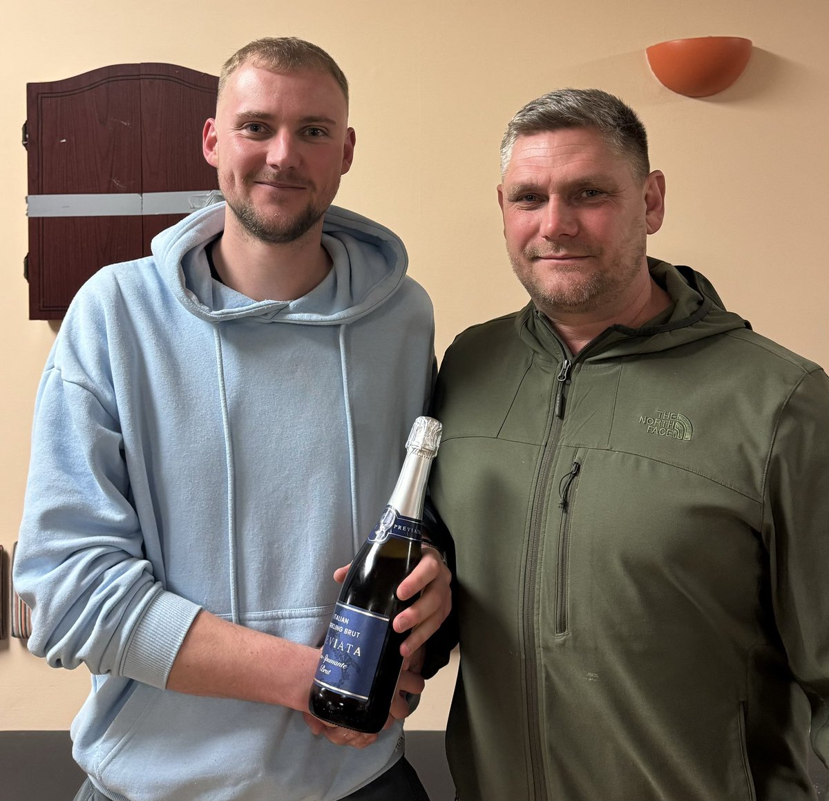 Our man-of-the-match was defender Kieran Bailey who is pictured with today’s sponsor, Jason Hawkings of JH Total Construction Ltd.
#tangerinearmy 🍊🍊🍊