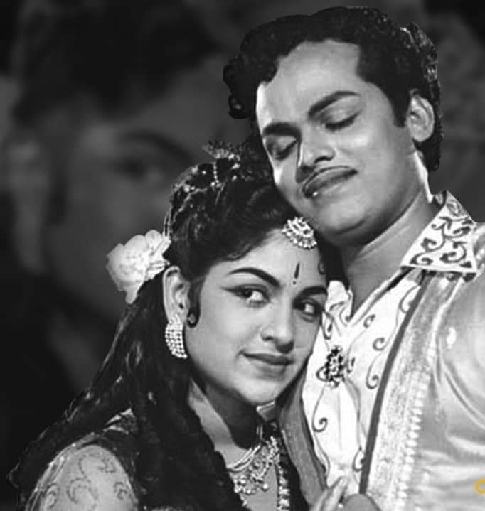kayaldevaraj's tweet photo. மார்ச் 25 

சி.எல்.ஆனந்தன் 35வது ஆண்டு நினைவு நாள். தமிழ் நடிகரான இவர், 1960ல் 'விஜயபுரி வீரன்' படத்தில் கதாநாயகனாக அறிமுகமானார். வாள்வீச்சு மற்றும் சண்டைக் காட்சிகளில் சிறந்து விளங்கினார். இவரது மகள்கள்தான் நடிகைகள் டிஸ்கோ சாந்தி, லலிதகுமாரி.

#CLAnandan @prakashraaj 
#Disco https://t.co/ECEN0em5Kc