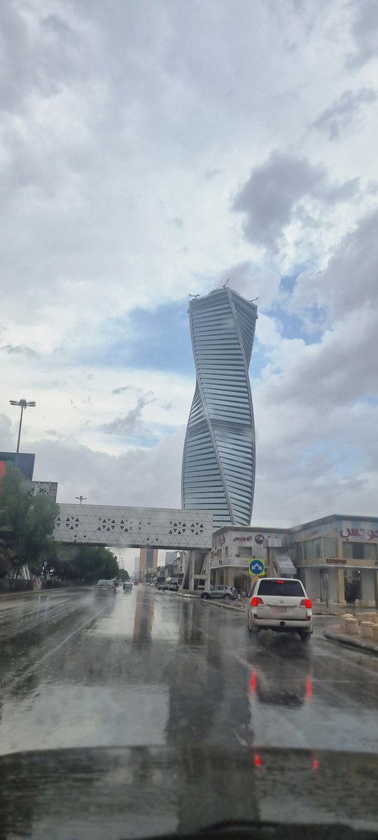 الرياض الان ...سحابة ما شاء الله تبارك الله