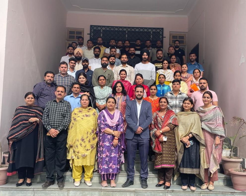 👏 JKSCERT, Divisional Office Jammu, has successfully concluded an impactful 2-day Capacity Building Program for Physical Education Teachers under the Rehbar-E-Khel (ReK) Scheme. This initiative signifies a commitment to enhancing the skills and knowledge of educators