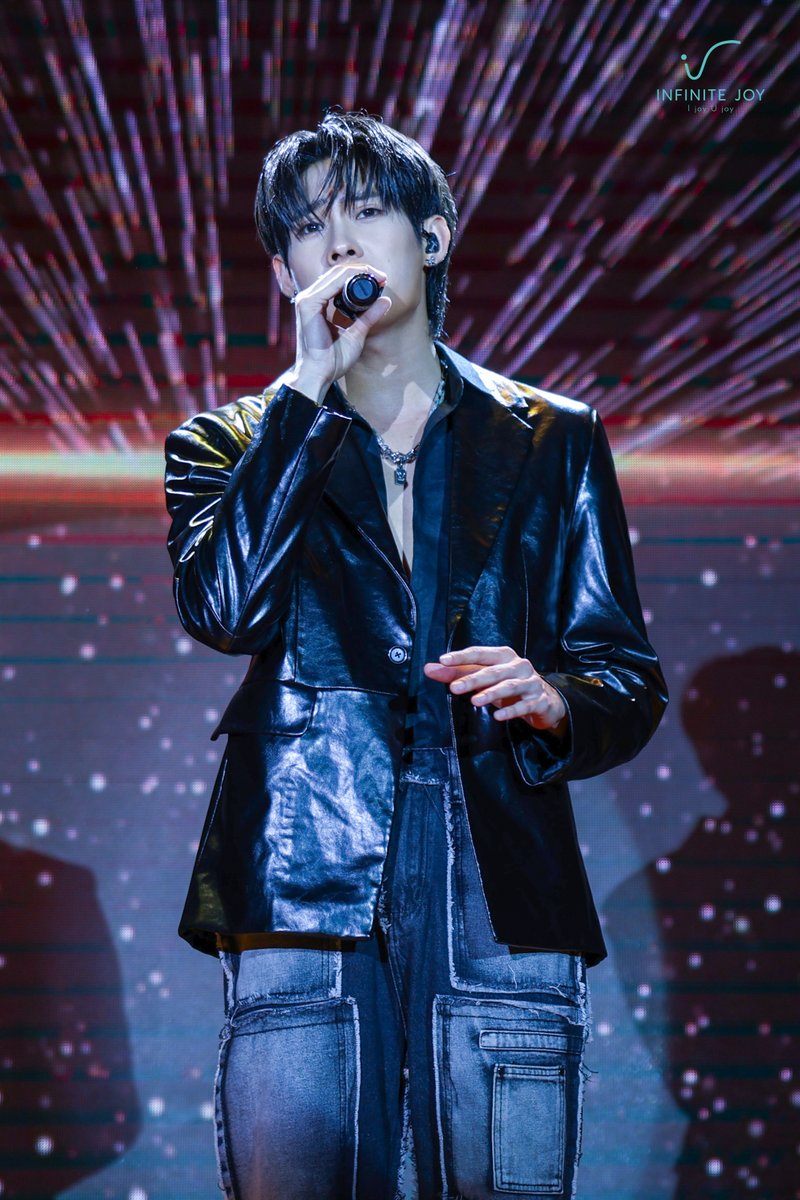 InfiniteJoyVN's tweet photo. Congratulations on your graduation 🥳🥳
We are proud of all that you have accomplished 💖
Keep shining! Always support you 🥰
#TuTorGraduationDay 
#TutorKrp https://t.co/lK1yc1dwz2
