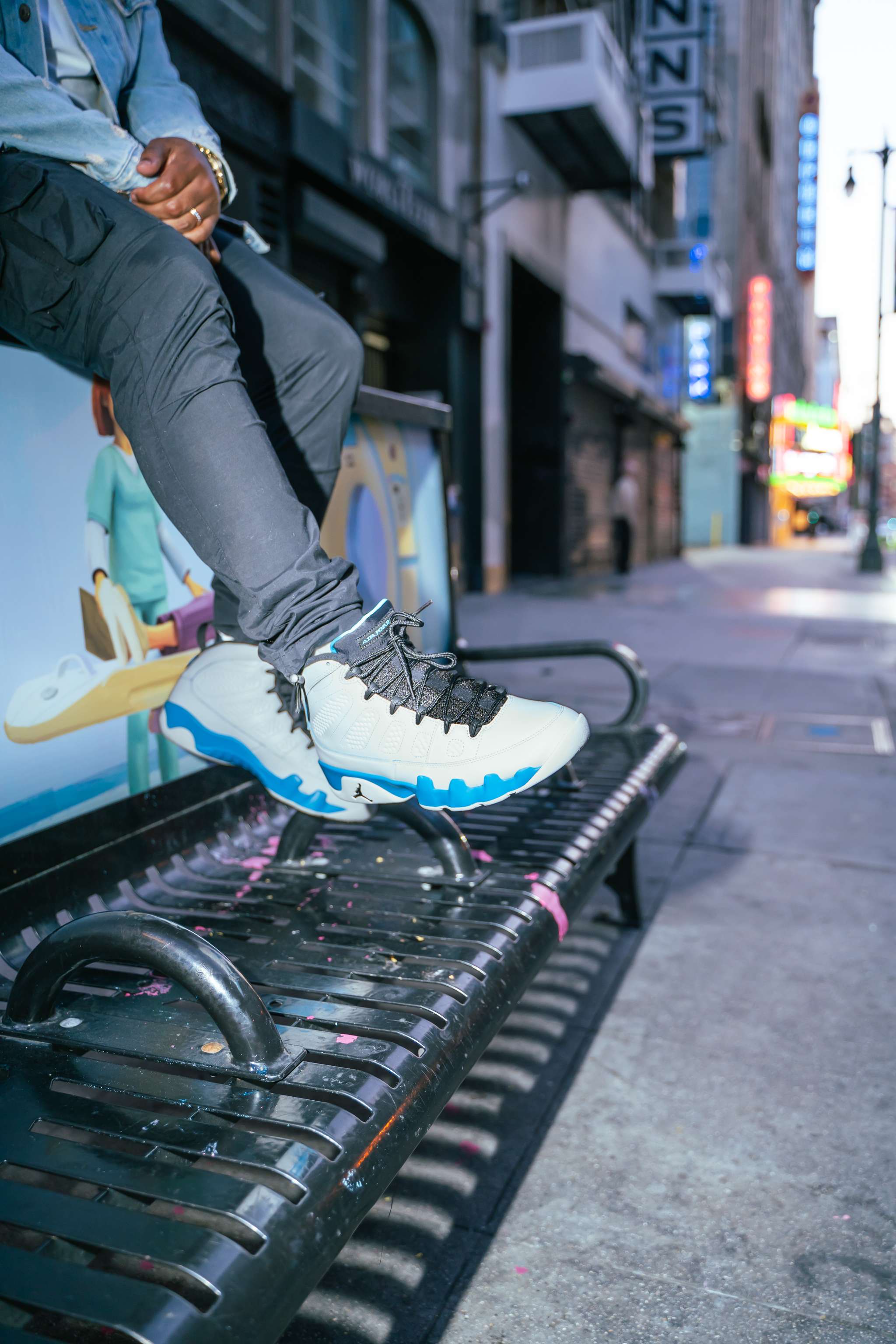 Shiekh on X The first release with original design specs since the 93 debut the AJ9 is back. Jordan 9 Retro Powder Blue Drops in 15 min Men https t kbEv8p9XUK Grade School https t 9lgVsruX1S...