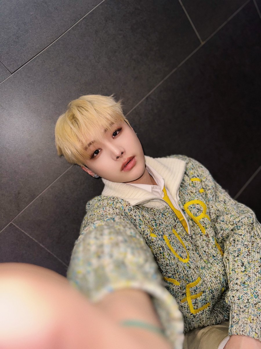 XODIAC_MEMBERS's tweet photo. [#렉스] 

오늘 하루도 수고많았어 ㅎㅎ

#XODIAC #소디엑 #LEX #렉스 https://t.co/zOS4kzGTnQ