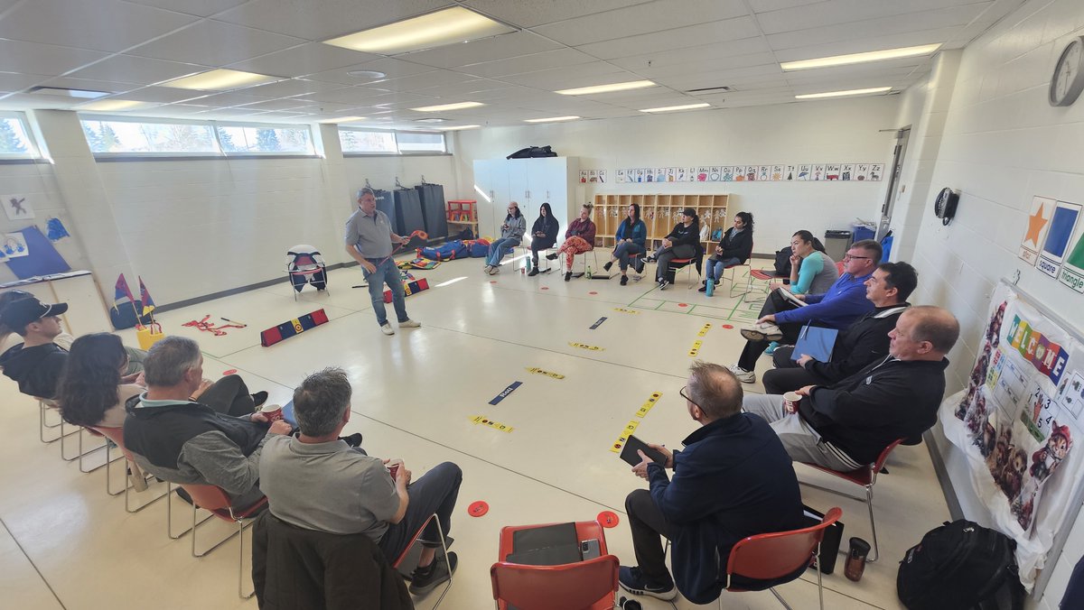 EFACanada's tweet photo. We hosted a #GameON Ernie Els Autism clinic this month in Calgary, and it was a wonderful success! Representatives from Siksika Nation, AB, The National Golf Academy, @cityofcalgary , @aafscalgary , New Heights School &amp; Learning Services, and  @Autism_SASS ! https://t.co/OJSZebUVEH