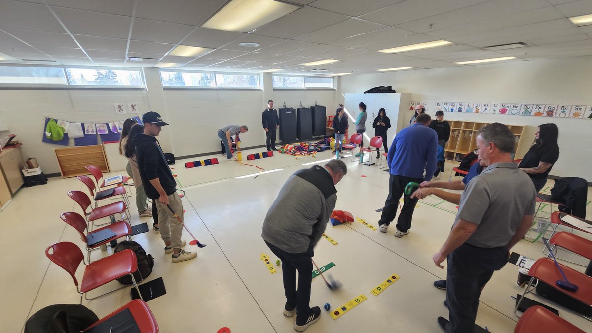 EFACanada's tweet photo. We hosted a #GameON Ernie Els Autism clinic this month in Calgary, and it was a wonderful success! Representatives from Siksika Nation, AB, The National Golf Academy, @cityofcalgary , @aafscalgary , New Heights School &amp; Learning Services, and  @Autism_SASS ! https://t.co/OJSZebUVEH