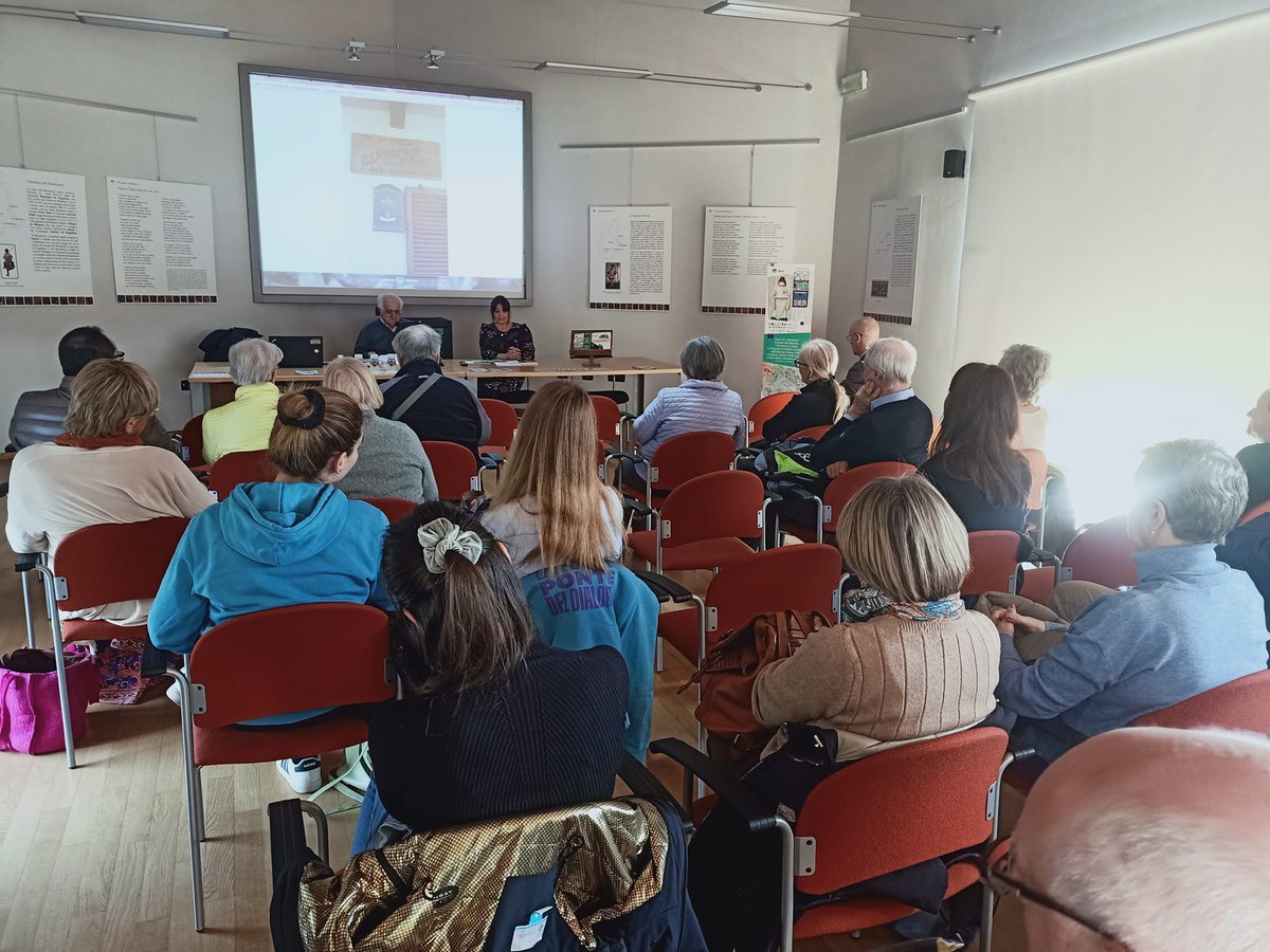 EspaciOccitan's tweet photo. Alcuni scatti delle presentazioni de #ilpontedeldialogo svoltisi questa settimana a Espaci #occitan. Il festival continua fino a lunedì! #dronero #afp #vallemaira #primalpe https://t.co/nm4rvh8141