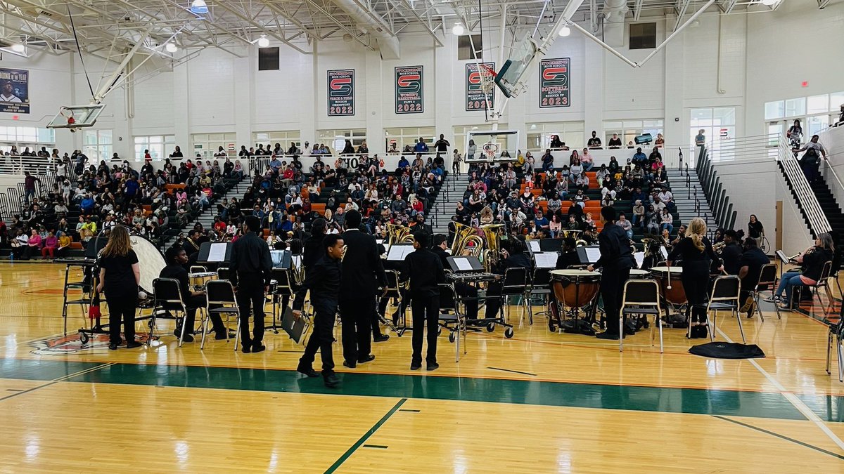 DrJamesT's tweet photo. Our Stockbridge Cluster celebration was focused on an often forgotten piece of the educational experience...the arts! One cluster, one show. What a proud principal moment to see our current and future students. Our future is bright.
#weareforwardthinking
#TheStockbridgeStandard https://t.co/HhWSrDSXBB