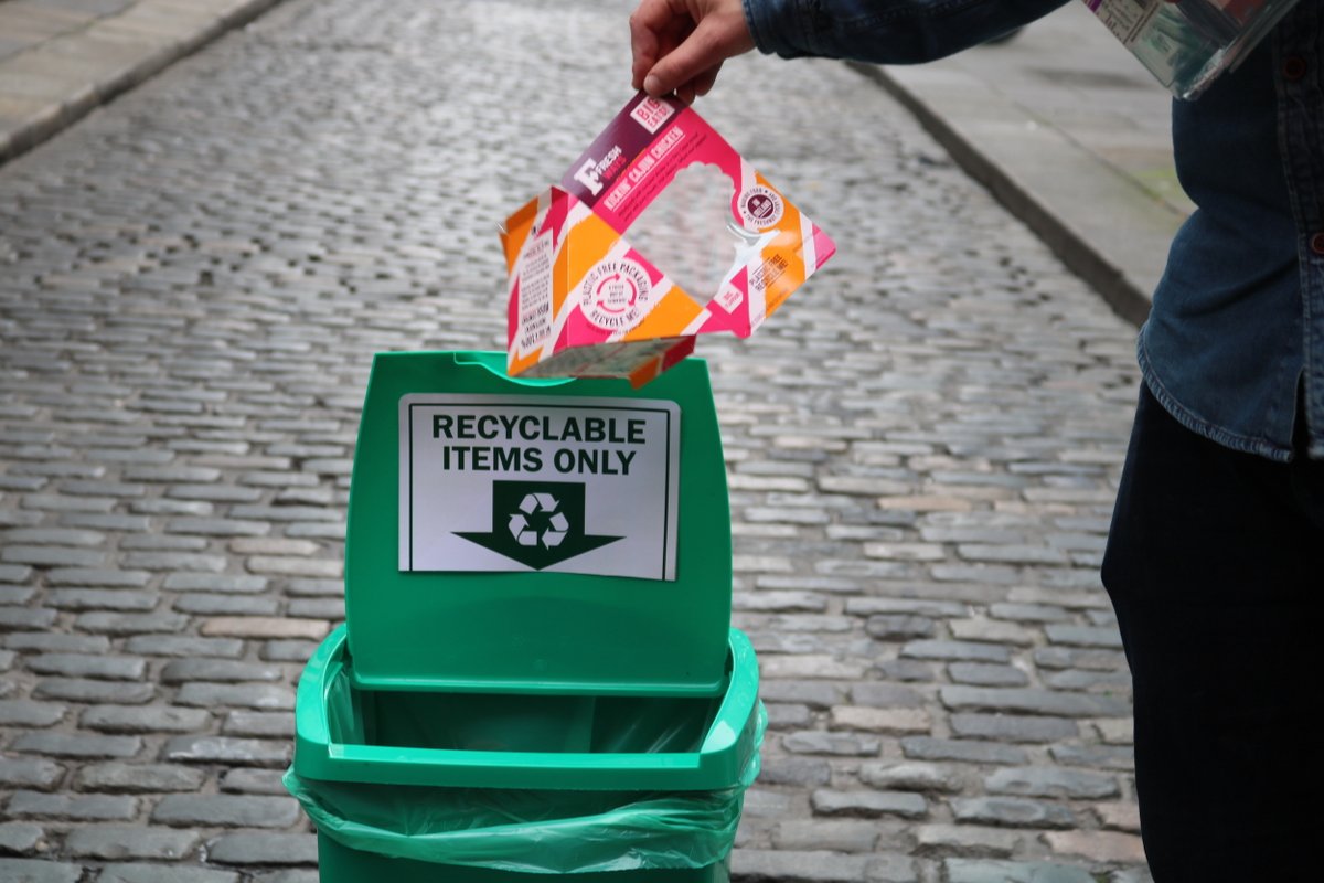 Don't forget all our sandwich, wrap, and pasta packaging are recyclable - meaning they can go in the green bin! ♻️

(Just remember to make sure that they are empty of food first 😜)

#recyclablepackaging #recycling #freshways
